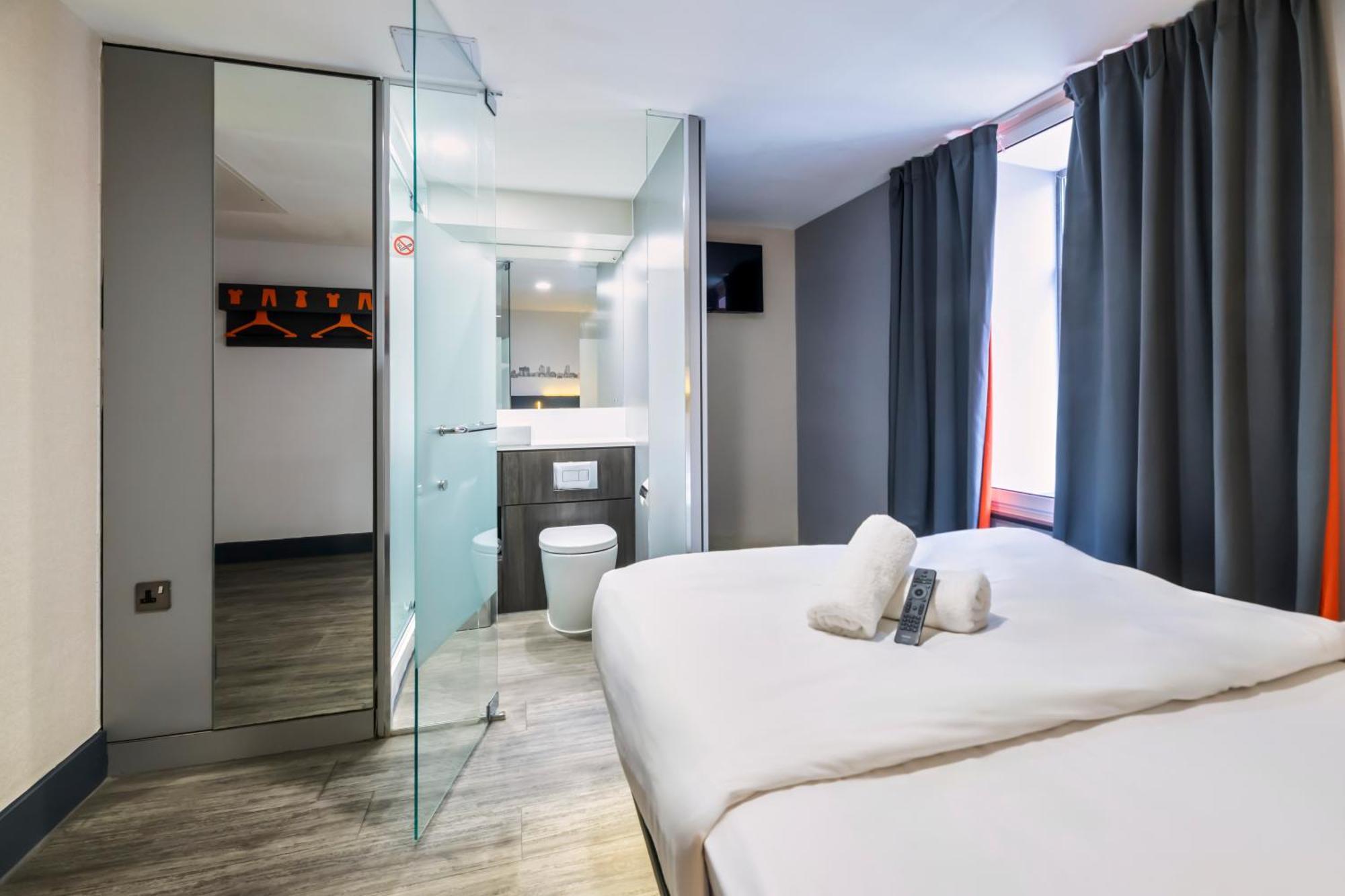 Easyhotel Hotel 3*