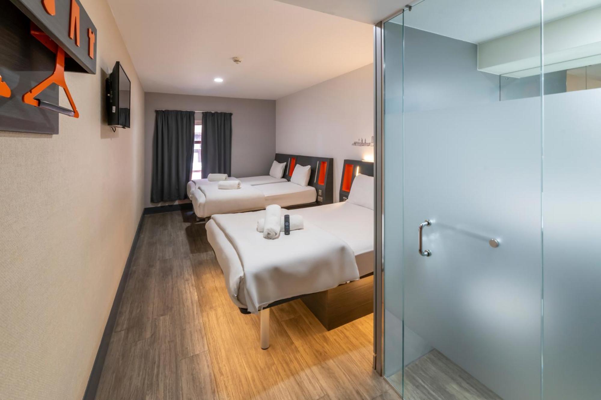 Easyhotel